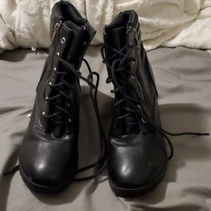 ❤Black Chunky Heeled Boots❤